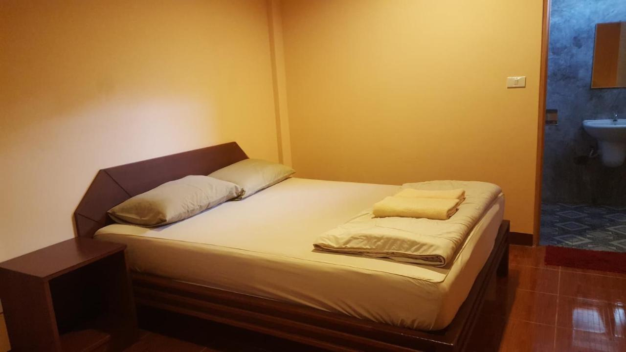 Phatra Hostel Thong Sala Exterior photo
