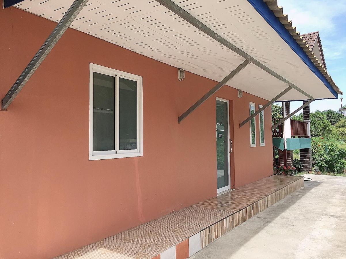 Phatra Hostel Thong Sala Exterior photo