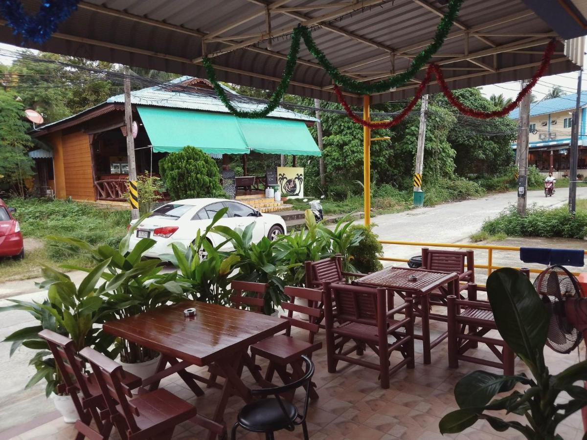 Phatra Hostel Thong Sala Exterior photo