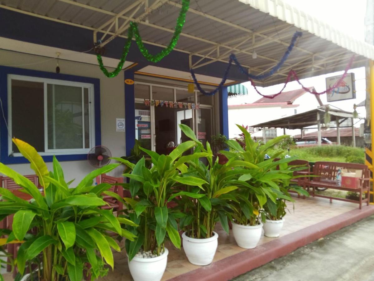 Phatra Hostel Thong Sala Exterior photo