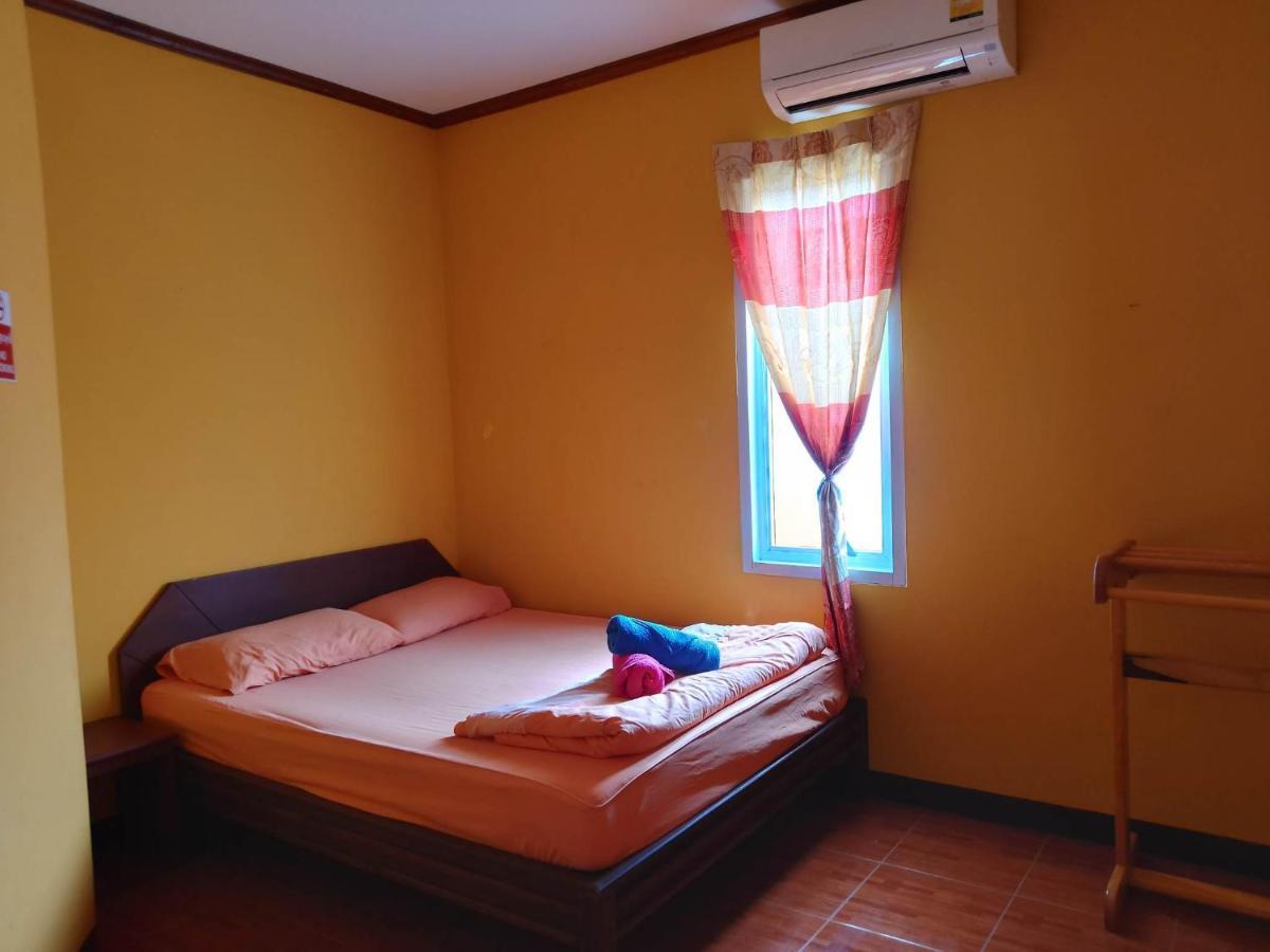 Phatra Hostel Thong Sala Exterior photo